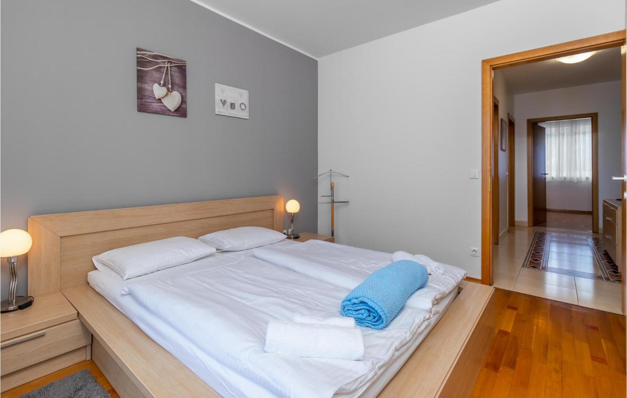 Lovely Apartment In Selce With House Sea View Εξωτερικό φωτογραφία